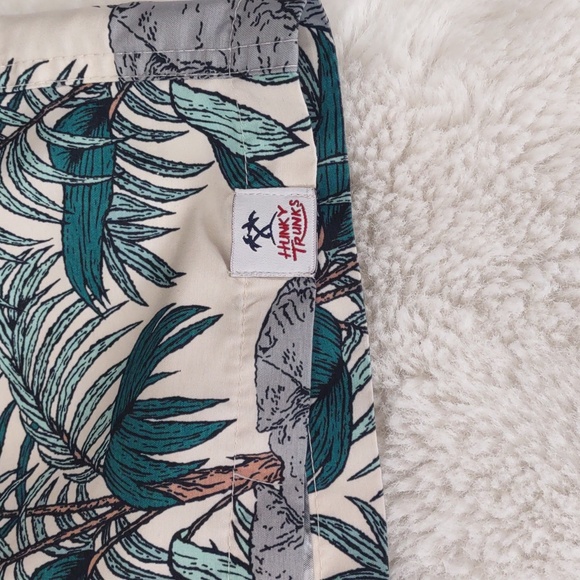 HUNKY TRUNKS SWIM SHORT. - Picture 4 of 14